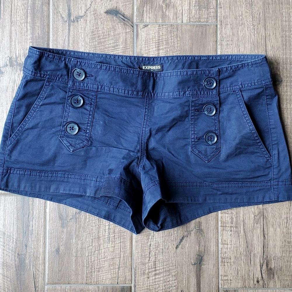Express Shorts